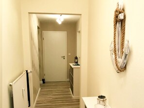 Interior - STANMA - Home by the sea / 150 m to the sea / Terrace / Beach chair (Büsumer Deichhausen)