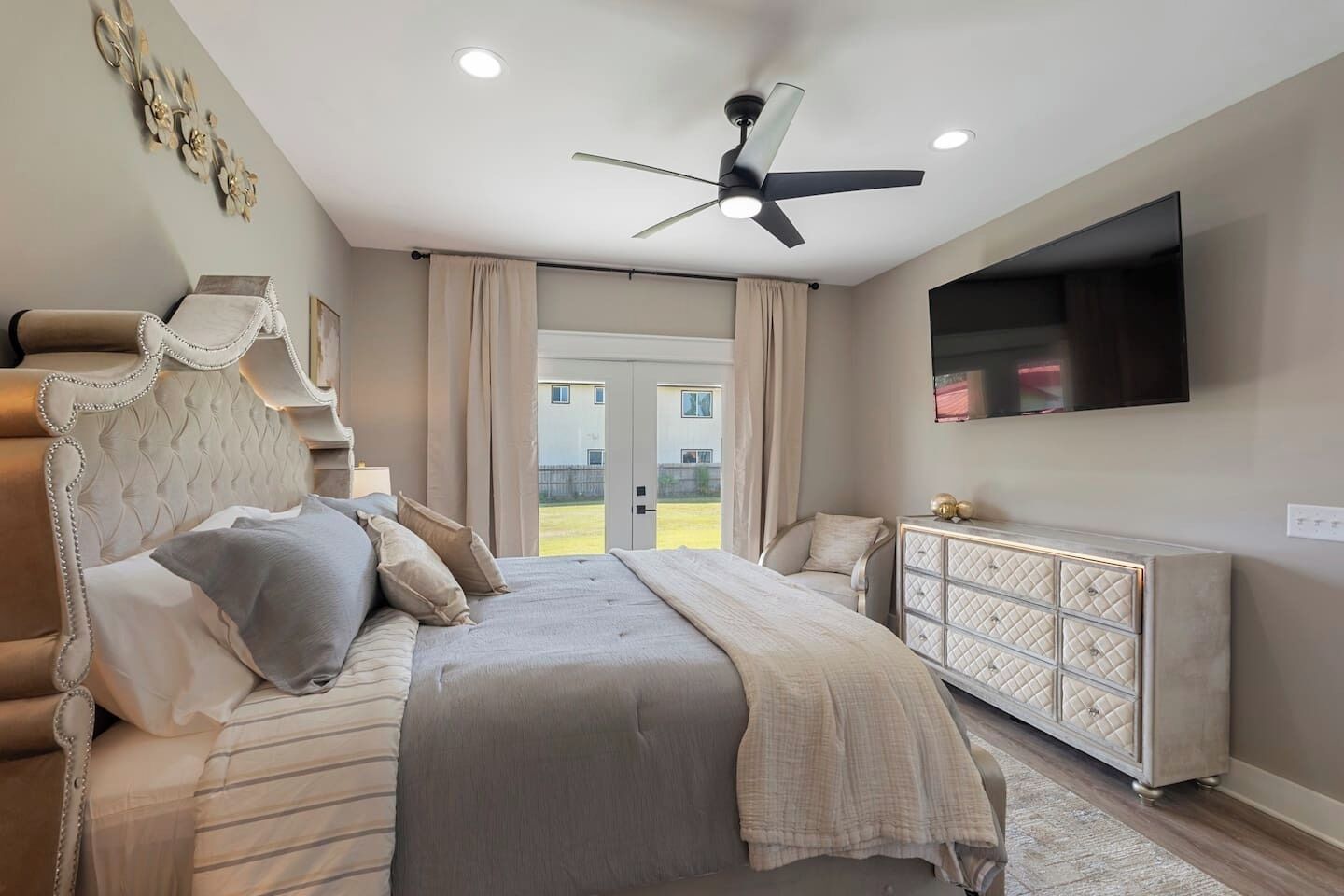 3 bedrooms, iron/ironing board, travel cot, WiFi