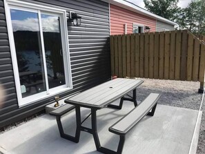 Outdoor dining - Bliss by da Bay (Suite 1) (King's Point)