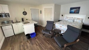 Room - Bliss by da Bay Deluxe Suite 4 (King's Point)