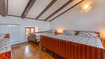 1 bedroom, travel crib, free WiFi, bed sheets