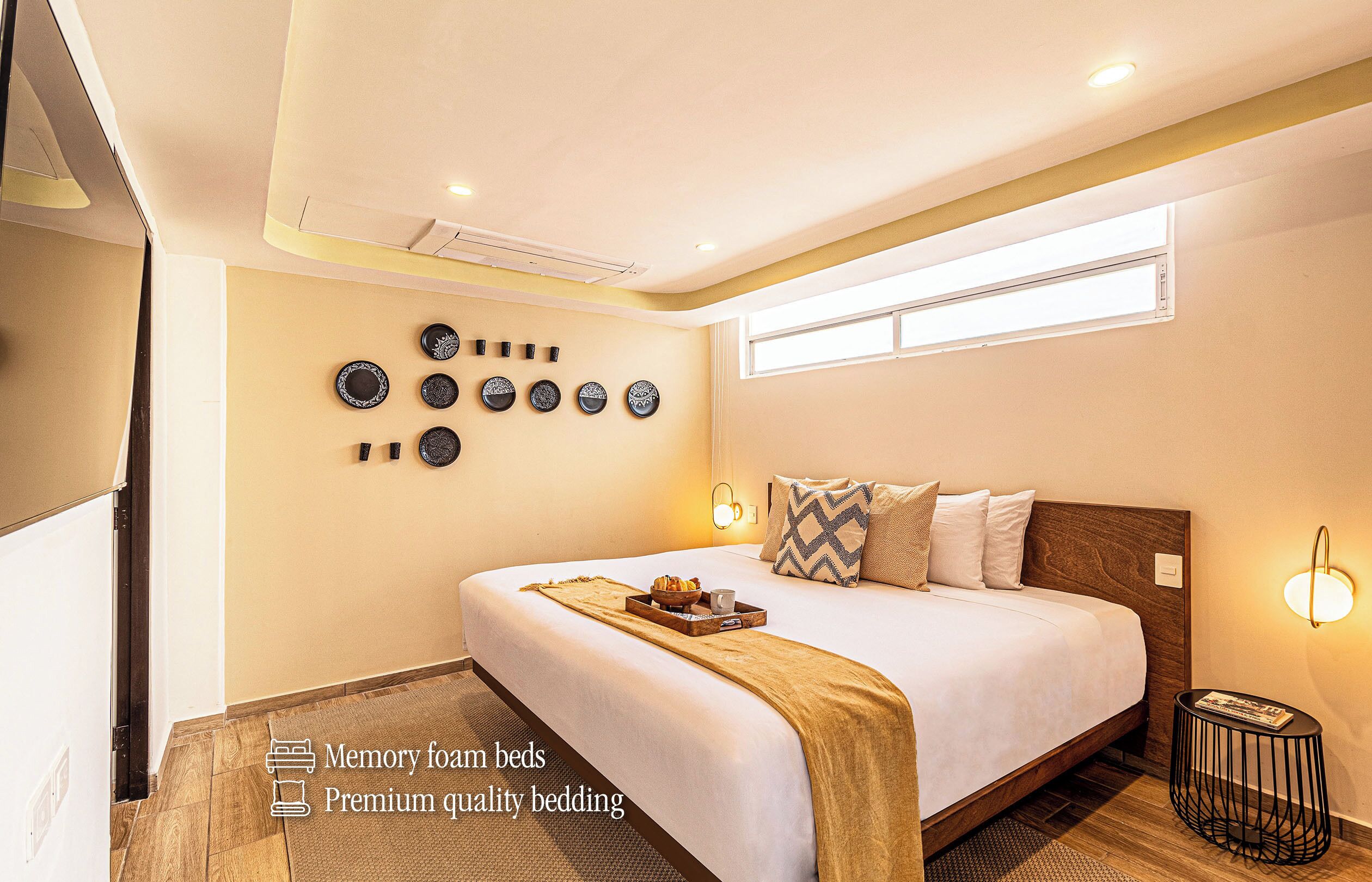 Traditional Apartment | Hypo-allergenic bedding, in-room safe, individually decorated
