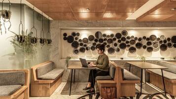 Sala de estar en el lobby