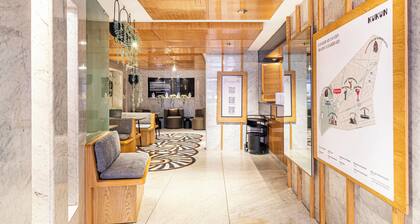 Grand Chapultepec by Kukun