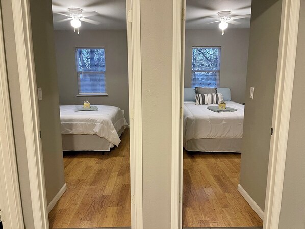 2 bedrooms, iron/ironing board, WiFi, bed sheets