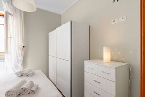 1 bedroom, iron/ironing board, travel crib, WiFi