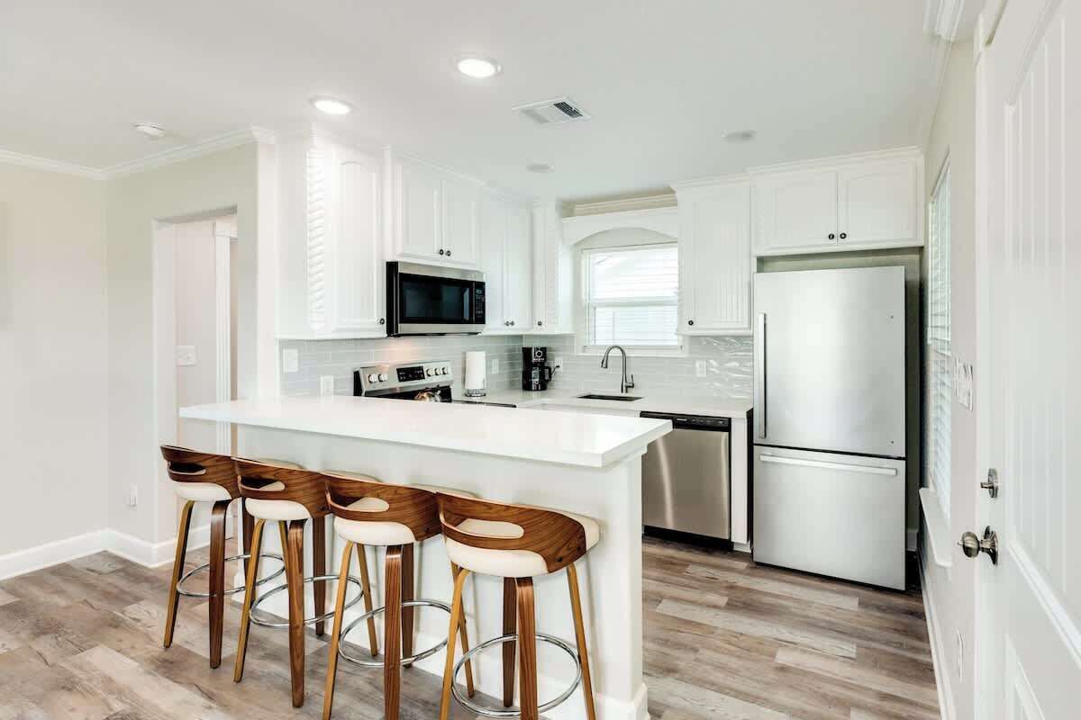 ثلاجة، ميكروويف، فرن، موقد طهي مسطح