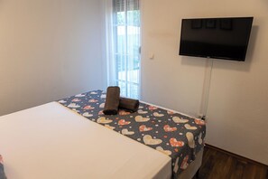 2 bedrooms, iron/ironing board, WiFi, bed sheets - Charming 2-bedroom villa in beautiful Blagaj with AC, WiFi (Blagaj)
