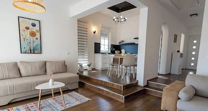 Charming 2-bedroom villa in beautiful Blagaj with AC, WiFi