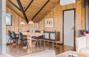 Dining - 3 bedroom awesome home in Juelsminde (Juelsminde)