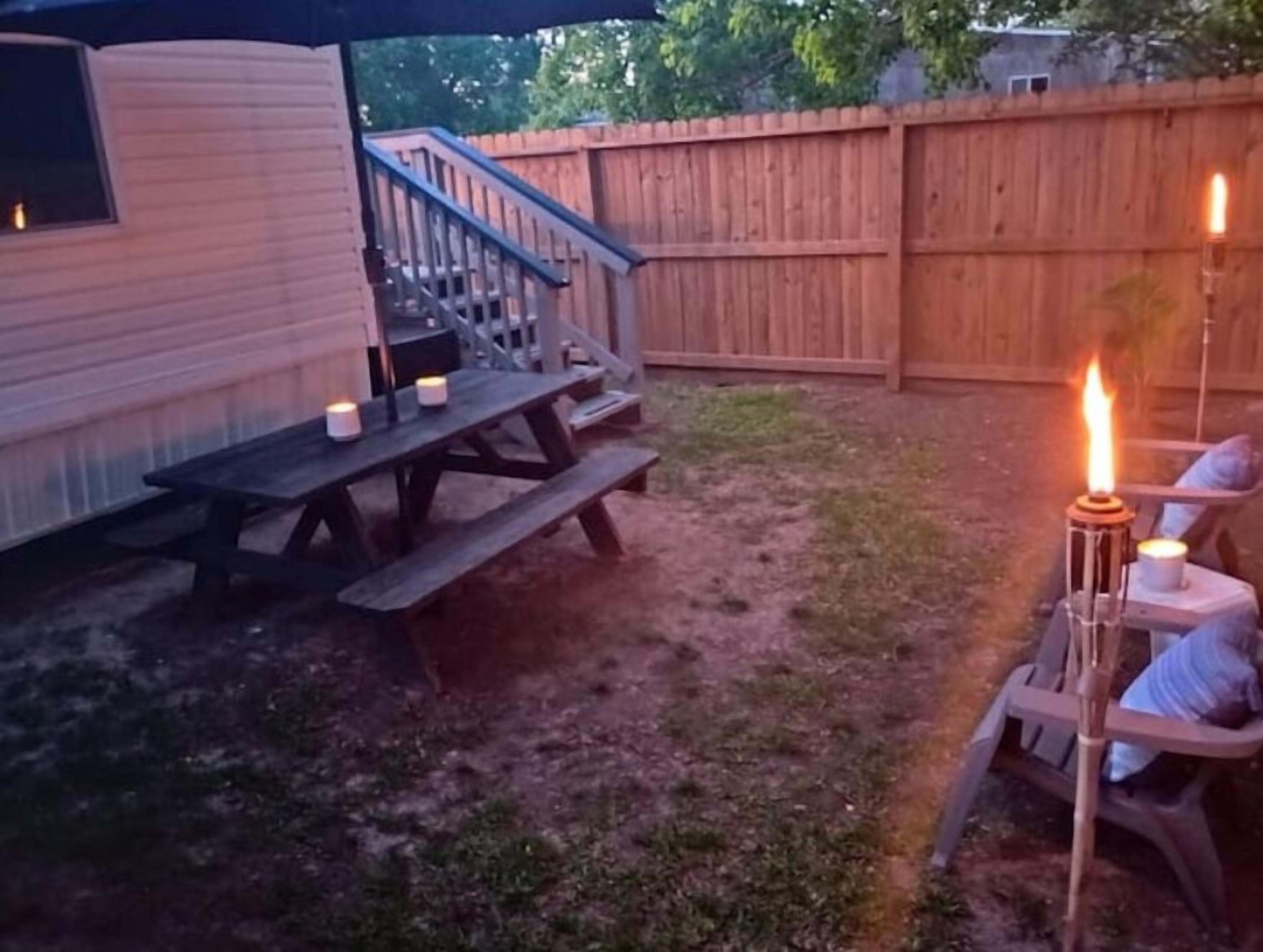 屋外ダイニングエリア