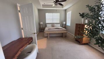 4 bedrooms, desk, iron/ironing board, travel cot