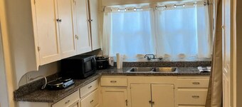 Charming 2 Bedroom Duplex
