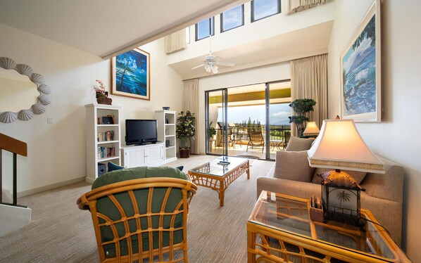 TV, DVD player - Kapalua Golf Villas Ocean View 1 Bedroom (Lahaina)
