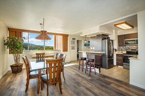 Dining - Royal Kahana Maui 1001 Partial Ocean 2 Bedroom (Lahaina)