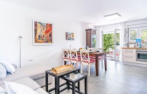 Fernseher, Tischtennisplatte