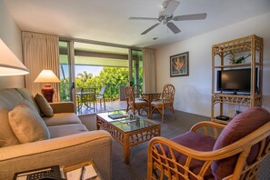 Living area - Kaanapali Maui Eldorado Garden View 1 Bedroom (Lahaina)