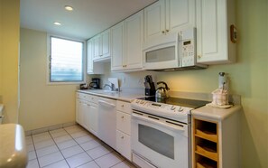 Fridge, oven, stovetop, dishwasher - Kaanapali Maui Eldorado Garden View 2 Bedroom (Lahaina)
