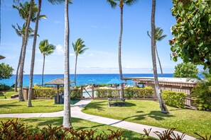 Property grounds - Kanaloa at Kona Ocean View 1 Bedroom (Kailua Kona)