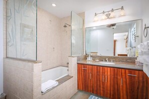 ヘアドライヤー、タオル