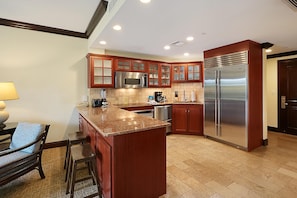 Fridge, microwave, stovetop, dishwasher