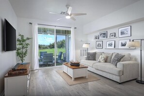 Living area - Fairways Villas at Waikoloa B4 Golf View 2 Bedroom (Waikoloa)