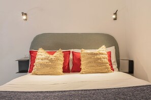 2 chambres, bureau, Wi-Fi gratuit, draps fournis