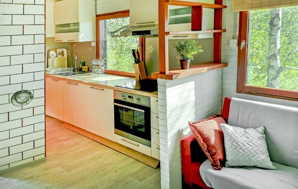 Kühlschrank, Herdplatte, Geschirrspüler