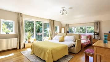 6 habitaciones, escritorio, tabla de planchar con plancha y wifi gratis