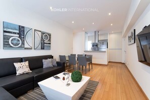 Smart TV - Kohler_Comfort 1BR at Miraflores (Miraflores)