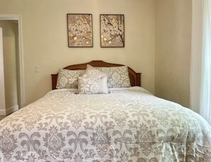 2 bedrooms, WiFi, bed sheets