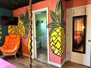 1 bedroom, iron/ironing board, free WiFi, bed sheets - Sandia- a taste of the tropics (Salem)