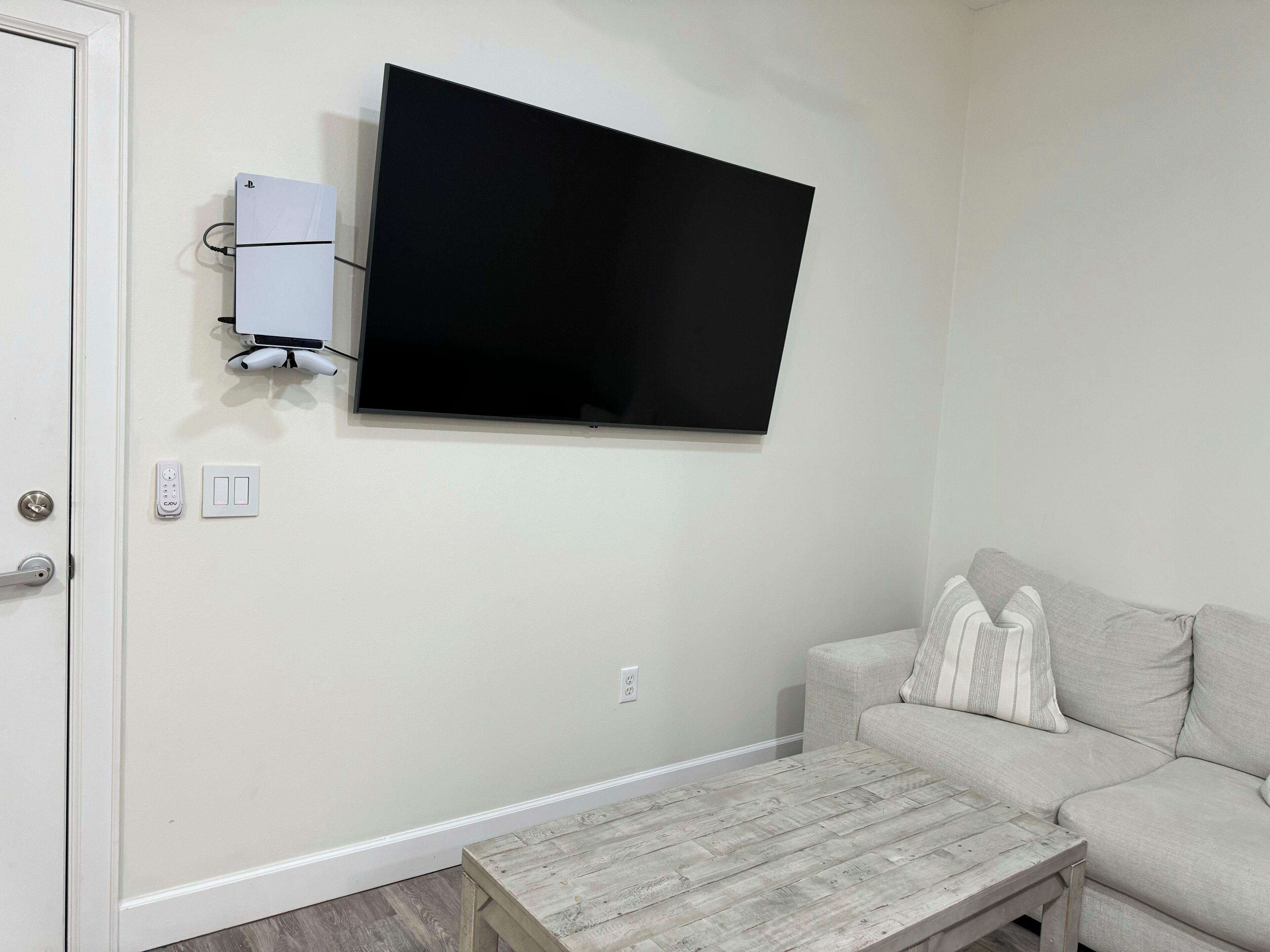 Costa Lake Condo 