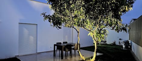 Deluxe Villa, Pool View | Terrace/patio