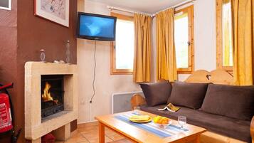 Televisie en een open haard