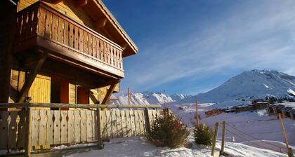 Ski aux pieds ! Chalet privé et charmant 9p