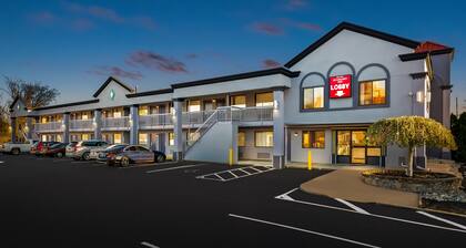 Bellmawr Economy Inn