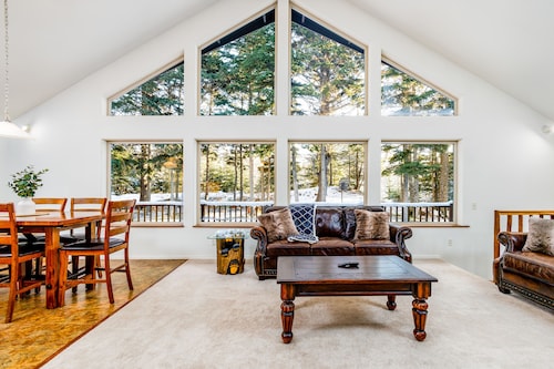 Ultimate vacation retreat w/ fireplace, gas grill, large yard, & firepit