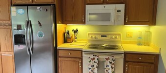 This spacious, pristine 3 bedroom retreat is ideal for families & larger groups