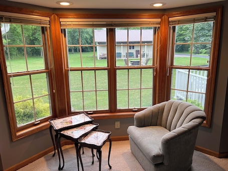 Interior. This spacious, pristine 3 bedroom retreat is ideal for families & larger groups