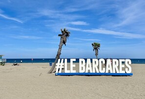 Una playa cerca