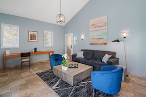 Premium Suite (Self Check-in with Virtual Front Desk) | Living area