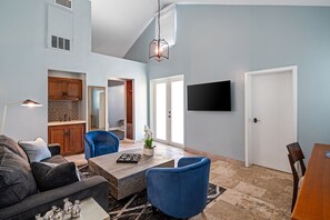 Premium Suite (Self Check-in with Virtual Front Desk) | Living area