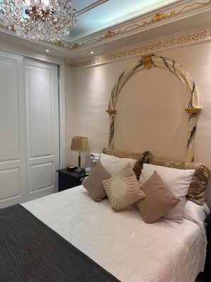 3 bedrooms, iron/ironing board, travel cot, WiFi - Luxury-styled 3-bedroom apartment w/ AC, WiFi, fitness Rm in peaceful Fuengirola (Fuengirola)