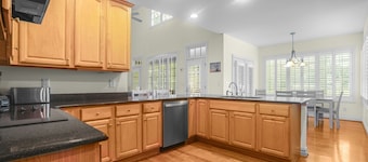 Minchew- 5 Bedrooms, Bay Creek, Beach Access