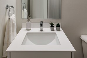 Articles de tocador gratuïts, assecador de cabells, tovalloles i sabó 