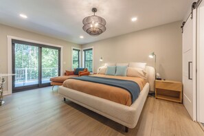 5 室のベッドルーム、旅行用ベビーベッド、WiFi (無料)、ベッドシーツ