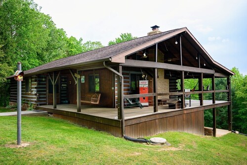 Lazy Lane Cabins - Moonlight Ridge