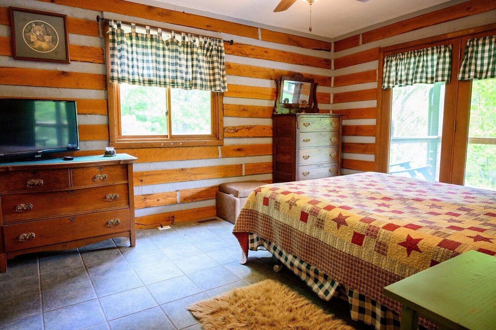 2 bedrooms, WiFi (free), bed sheets
