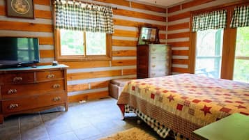 2 bedrooms, WiFi (free), bed sheets
